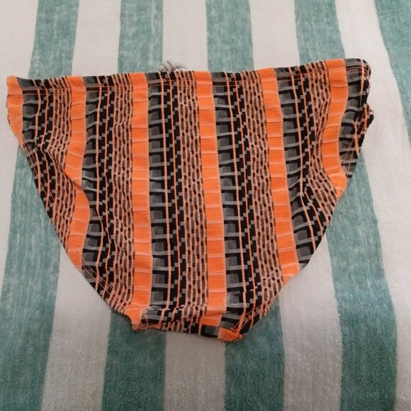VINTAGE 1" SIDES ORANGE TEXTURED SPEEDO SWIM BRIEF, SIZE 30" (Pre-Owned) - Picture 2 of 8